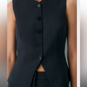 Aritzia Wilfred Regal Vest - Crepette™